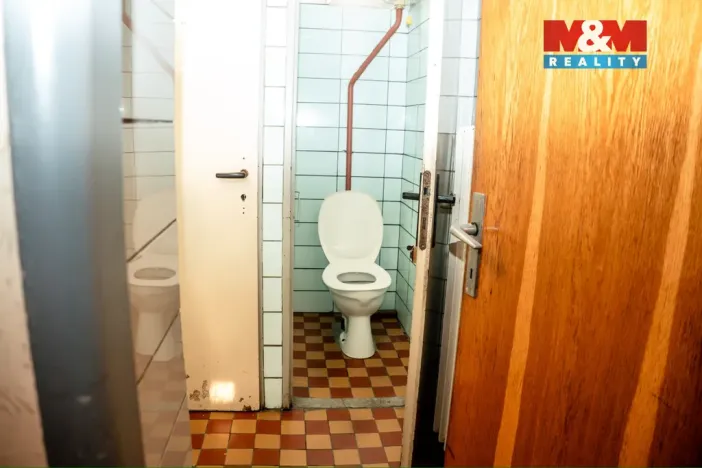 Pronájem obchodního prostoru, Hradešice, 345 m2