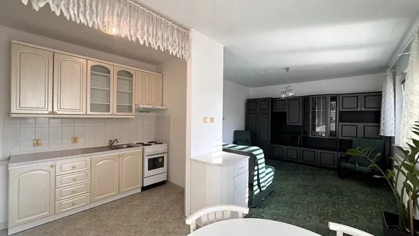 Pronájem bytu 2+kk, Pardubice, Na Labišti, 60 m2