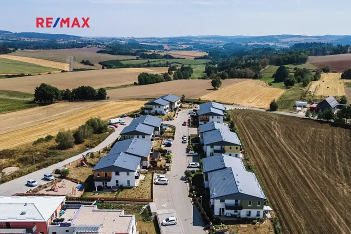 Pronájem bytu 2+kk, Lavičky, 60 m2