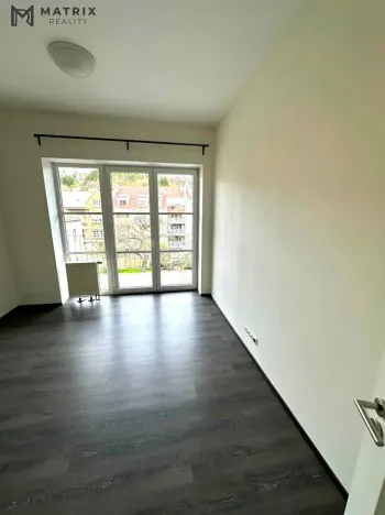 Pronájem bytu 2+kk, Praha - Libeň, Zenklova, 48 m2