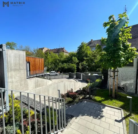 Pronájem bytu 1+kk, Praha - Libeň, U Rokytky, 39 m2