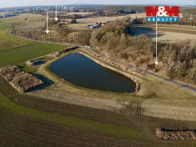 Prodej pole, Bošín, 1074 m2