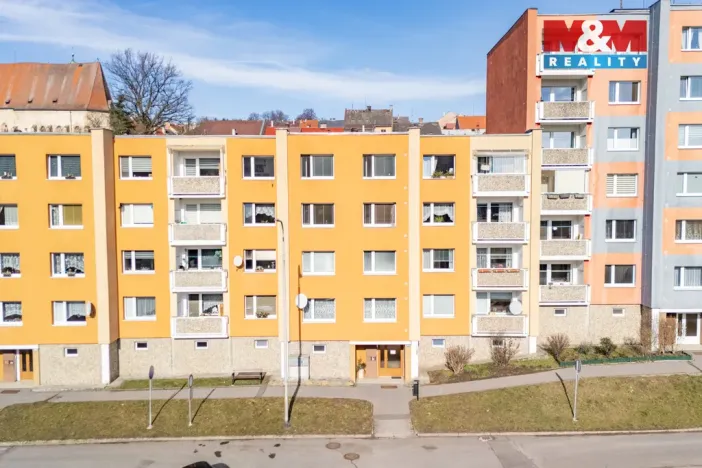 Prodej bytu 3+1, Žlutice, Pod Strání, 75 m2