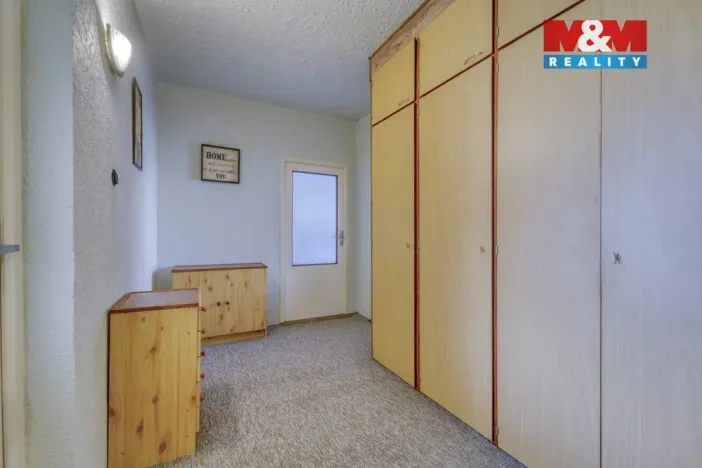 Prodej bytu 3+1, Žlutice, Pod Strání, 75 m2