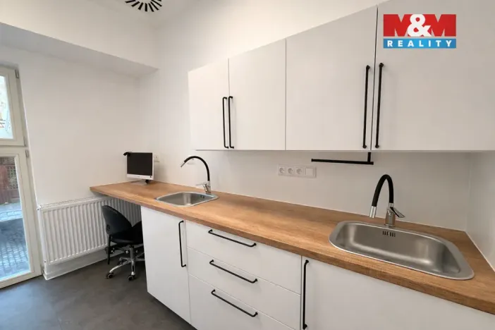 Pronájem komerční nemovitosti, Praha - Nové Město, Opletalova, 16 m2
