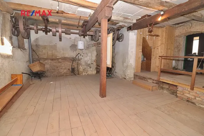 Prodej rodinného domu, Kostelec u Heřmanova Městce, 415 m2