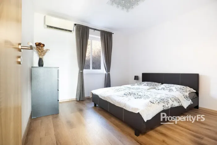 Pronájem bytu 2+kk, Vinařice, 56 m2