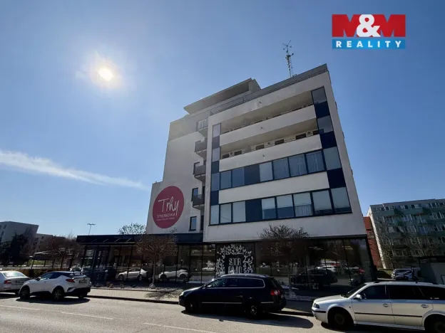 Pronájem obchodního prostoru, Hradec Králové - Třebeš, Ve Stromovce, 17 m2