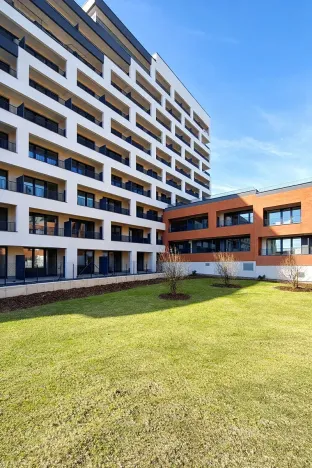 Pronájem bytu 2+kk, Praha - Hloubětín, Poděbradská, 67 m2