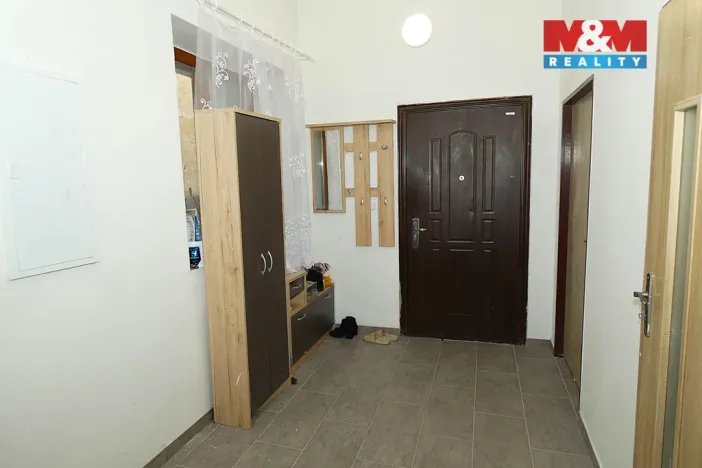 Prodej činžovního domu, Žleby, Zámecké náměstí, 228 m2