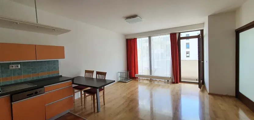 Pronájem bytu 2+kk, Praha - Holešovice, Poupětova, 51 m2