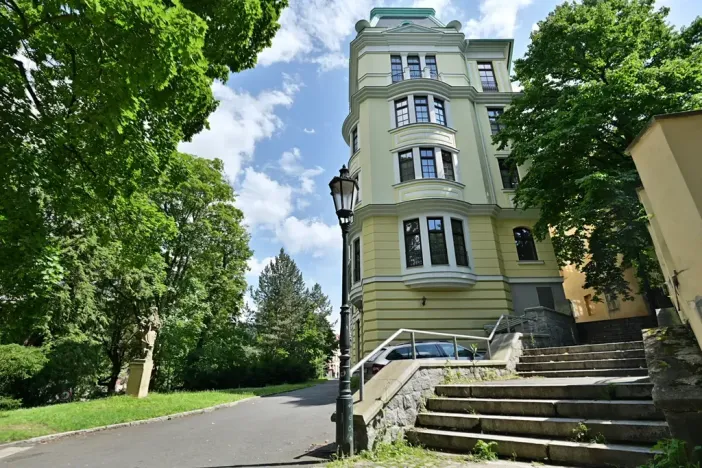 Prodej bytu 4+kk, Karlovy Vary, Zámecký vrch, 144 m2