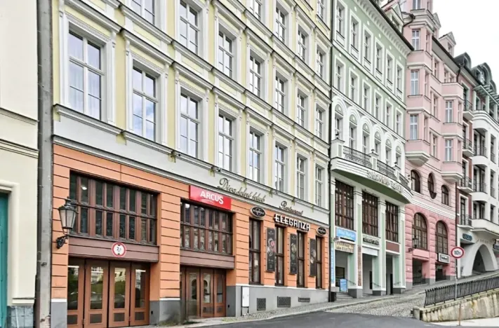 Prodej bytu 3+kk, Karlovy Vary, Divadelní náměstí, 147 m2