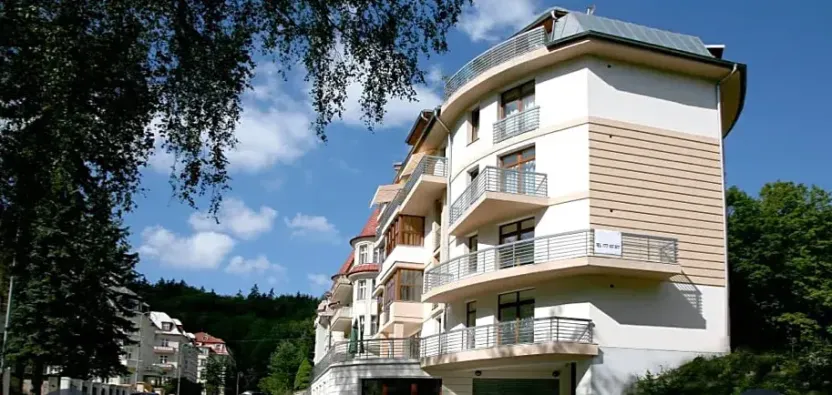 Prodej garážového stání, Karlovy Vary, Křižíkova, 16 m2