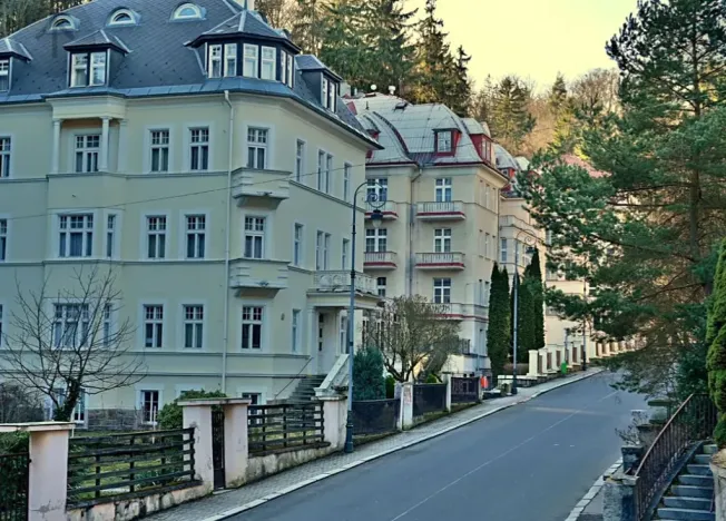 Prodej garážového stání, Karlovy Vary, Křižíkova, 16 m2