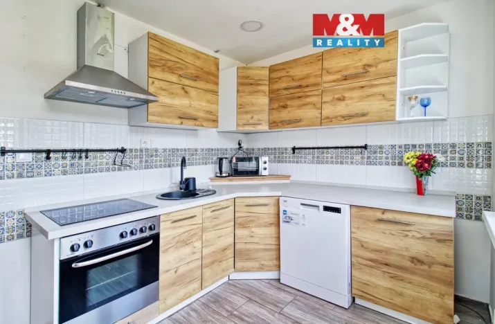 Prodej bytu 2+1, Chomutov, Borová, 60 m2