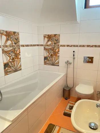 Prodej rodinného domu, Karlovy Vary, 320 m2