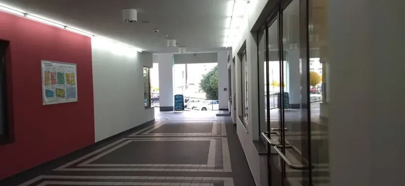 Prodej obchodního prostoru, Karlovy Vary, Divadelní náměstí, 30 m2