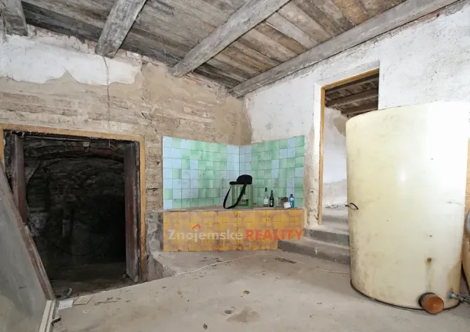 Prodej vinného sklepa, Chvalovice, 106 m2