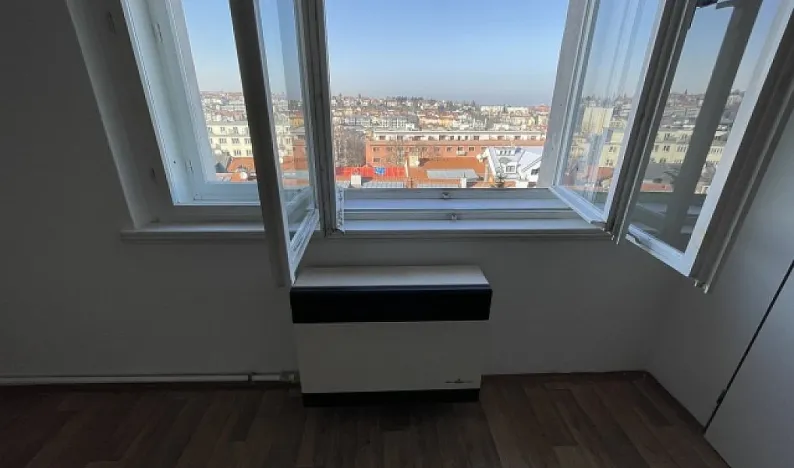 Pronájem bytu 1+kk, Praha - Břevnov, Šlikova, 29 m2