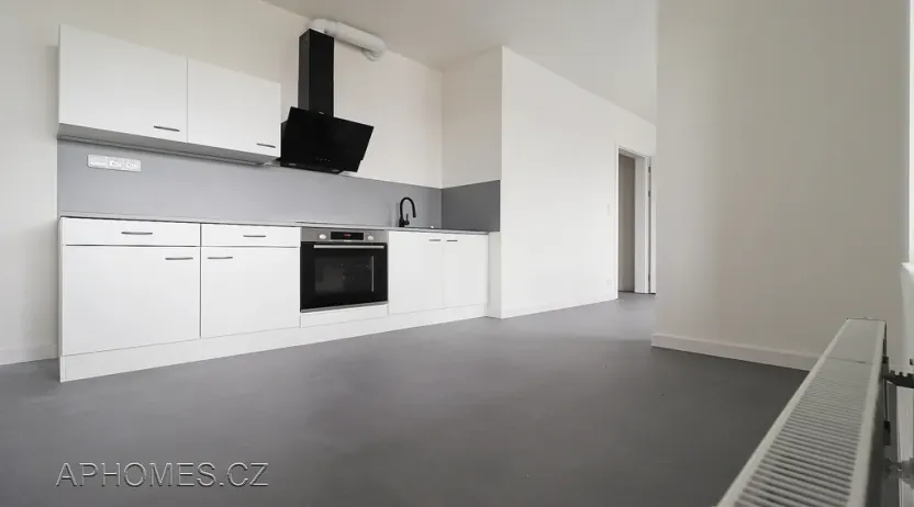 Pronájem bytu 1+kk, Praha - Vysočany, Pod Harfou, 40 m2