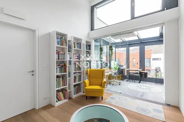 Prodej vily, Praha - Dejvice, V Šáreckém údolí, 285 m2