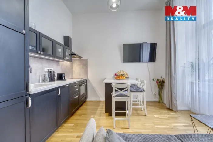 Prodej bytu 1+kk, Praha - Vinohrady, Římská, 35 m2