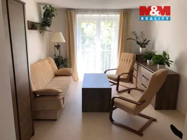 Pronájem bytu 2+1, Kladno, Petrohradská, 53 m2