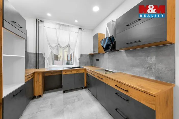 Prodej bytu 3+1, Ústí nad Labem - Ústí nad Labem-centrum, Resslova, 99 m2