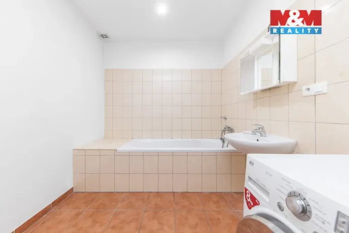 Prodej obchodního prostoru, Čebín, 500 m2