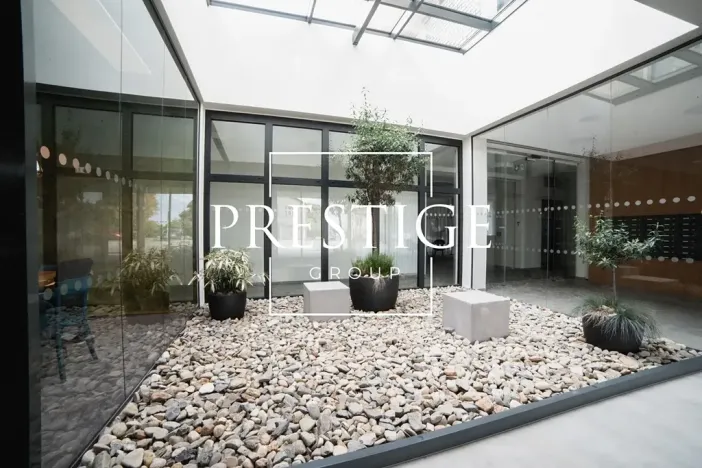 Pronájem bytu 2+kk, Praha - Smíchov, Kobrova, 81 m2