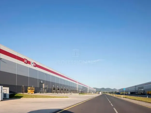 Pronájem skladu, Bílina, 13414 m2