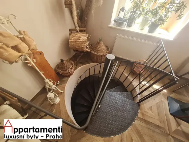 Pronájem restaurace, Praha - Staré Město, Veleslavínova, 150 m2