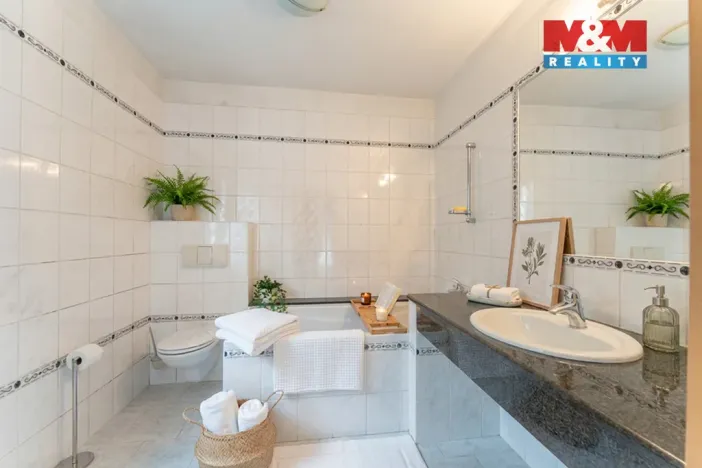 Prodej rodinného domu, Loket, Zahradní, 174 m2