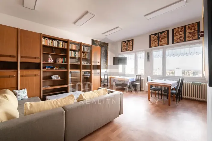 Pronájem bytu 2+kk, Hradec Králové, Veverkova, 53 m2