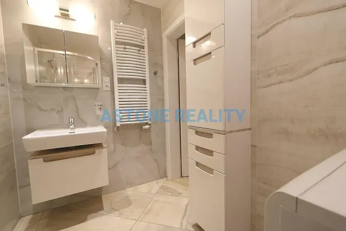 Pronájem bytu 2+kk, Praha - Žižkov, Olšanská, 51 m2