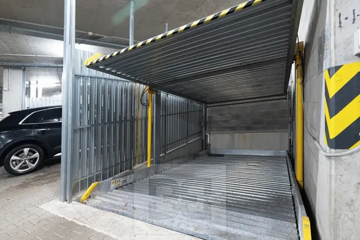 Pronájem garáže, Liberec, Vítězná, 15 m2