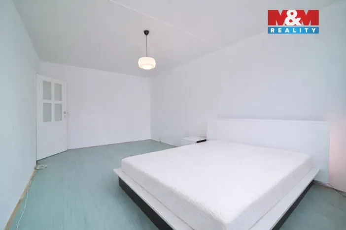 Prodej bytu 2+1, Plzeň - Doubravka, Hrádecká, 63 m2