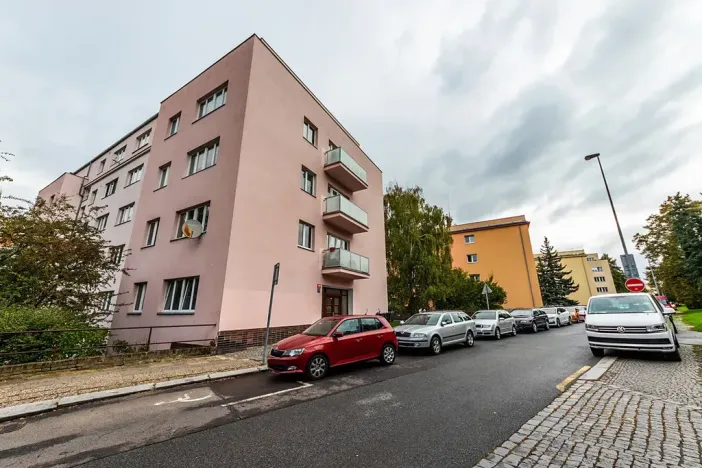 Prodej bytu 1+kk, Praha - Břevnov, Kolátorova, 39 m2