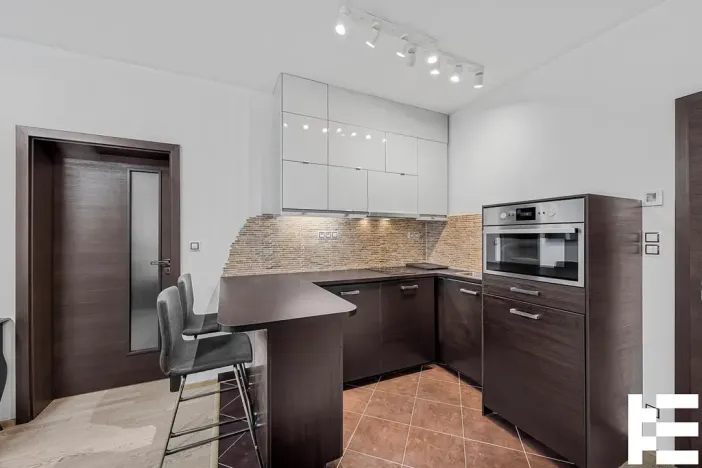 Pronájem bytu 2+kk, Praha - Žižkov, Olšanská, 52 m2