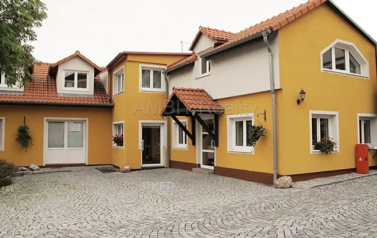 Pronájem kanceláře, Praha - Řepy, Žalanského, 53 m2