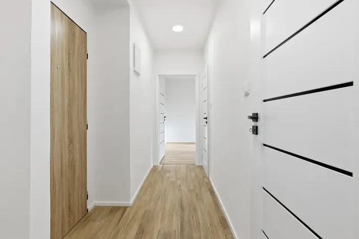 Pronájem bytu 2+kk, Karlovy Vary, Šmeralova, 48 m2