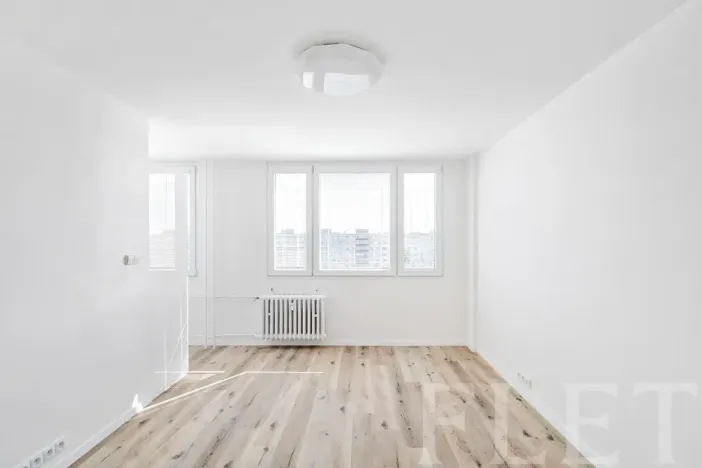 Pronájem bytu 1+kk, Praha - Prosek, Bílinská, 27 m2