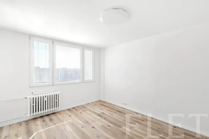 Pronájem bytu 1+kk, Praha - Prosek, Bílinská, 27 m2