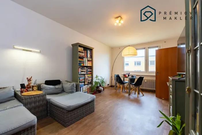 Prodej bytu 3+1, Bystřany, Pražská, 79 m2