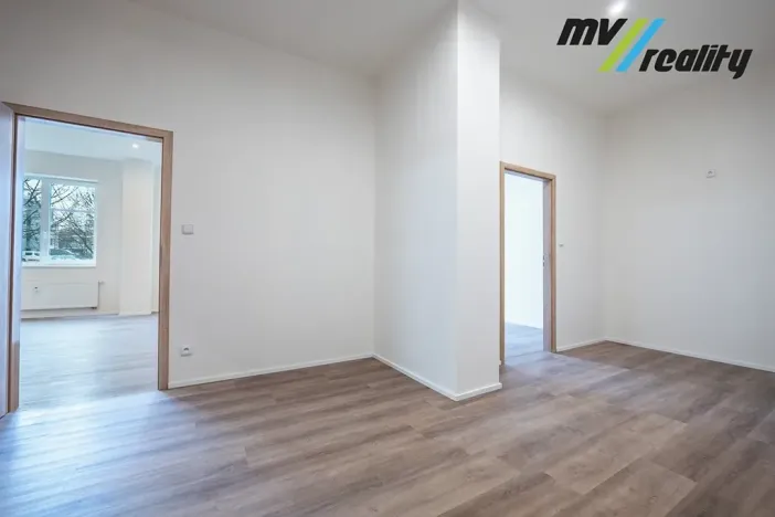 Prodej bytu 2+1, Milovice, Topolová, 66 m2