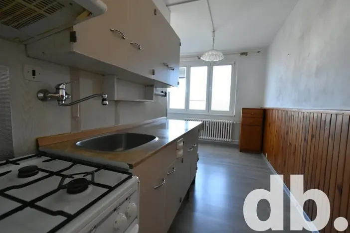 Pronájem bytu 2+1, Karlovy Vary, Závodu míru, 60 m2