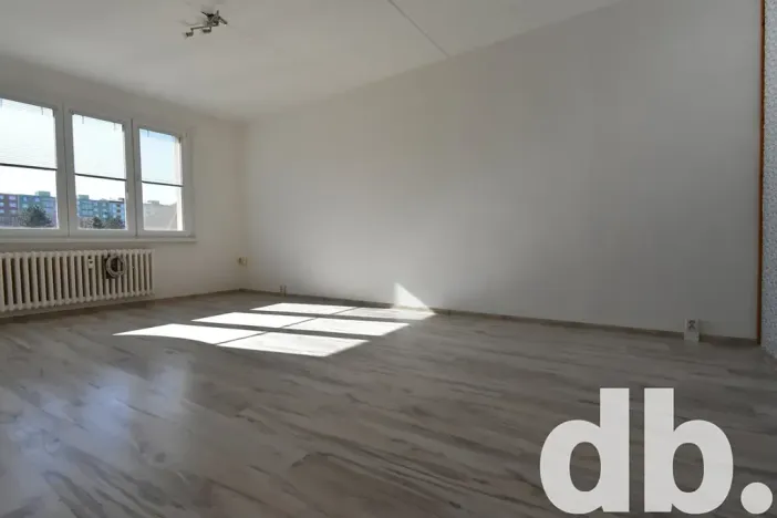 Pronájem bytu 2+1, Karlovy Vary, Závodu míru, 60 m2