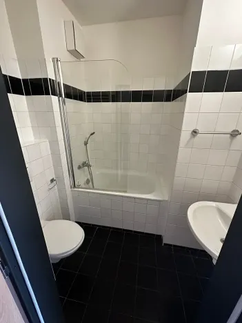 Pronájem bytu 2+kk, Praha - Smíchov, Křížová, 35 m2