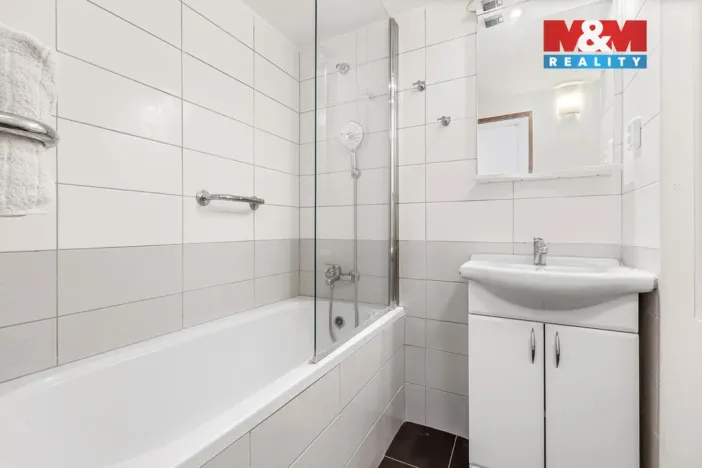 Prodej bytu 2+1, Roztoky, 52 m2